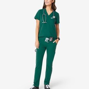 Hunter green figs set